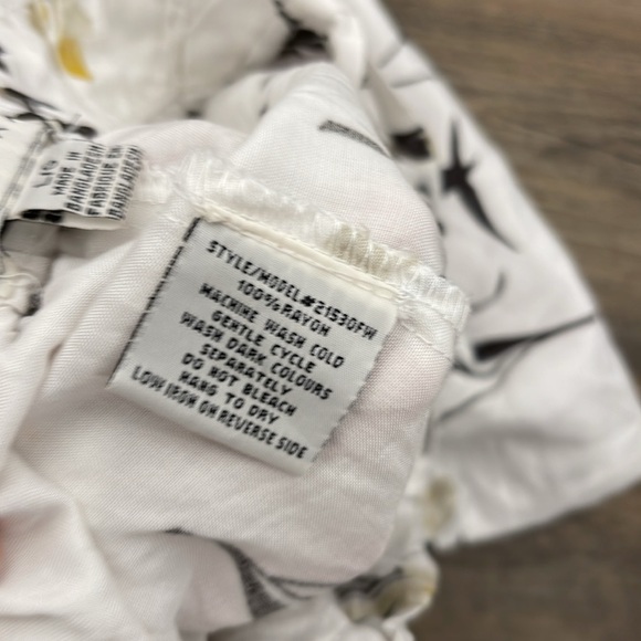 Majora Shorts L - Picture 3 of 5